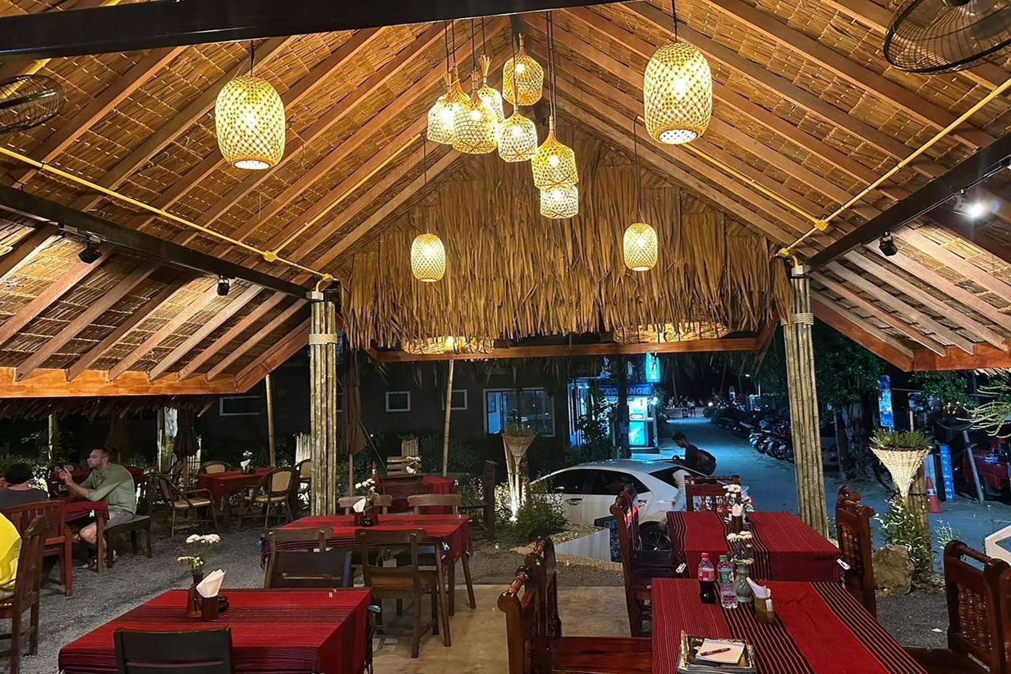 Ginis Beach Resort Kamala Plajı Dış mekan fotoğraf